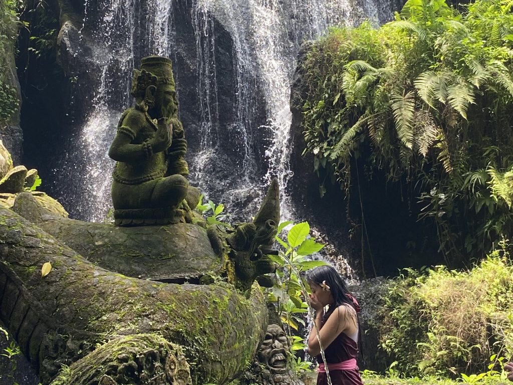 Melukat dibali