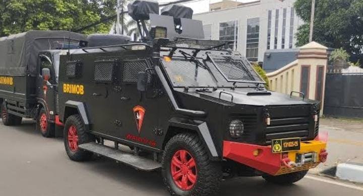 Mobil rantis brimob