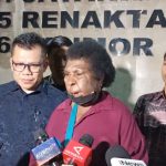 Mama Sinta terhadap Dandhy Laksono