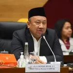 Menuju 2027, DPR Dorong Pemerintah Tingkatkan Gaji dan Tunjangan Guru-Dosen