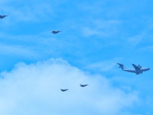 Sempat Tarik Perhatian Warga, Flypass Pesawat Tempur TNI AU bagian dari Latihan Merdeka Run