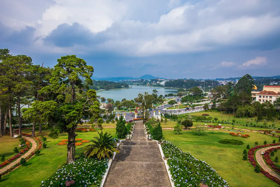 tempat wisata di Vietnam yang wajib dikunjungi